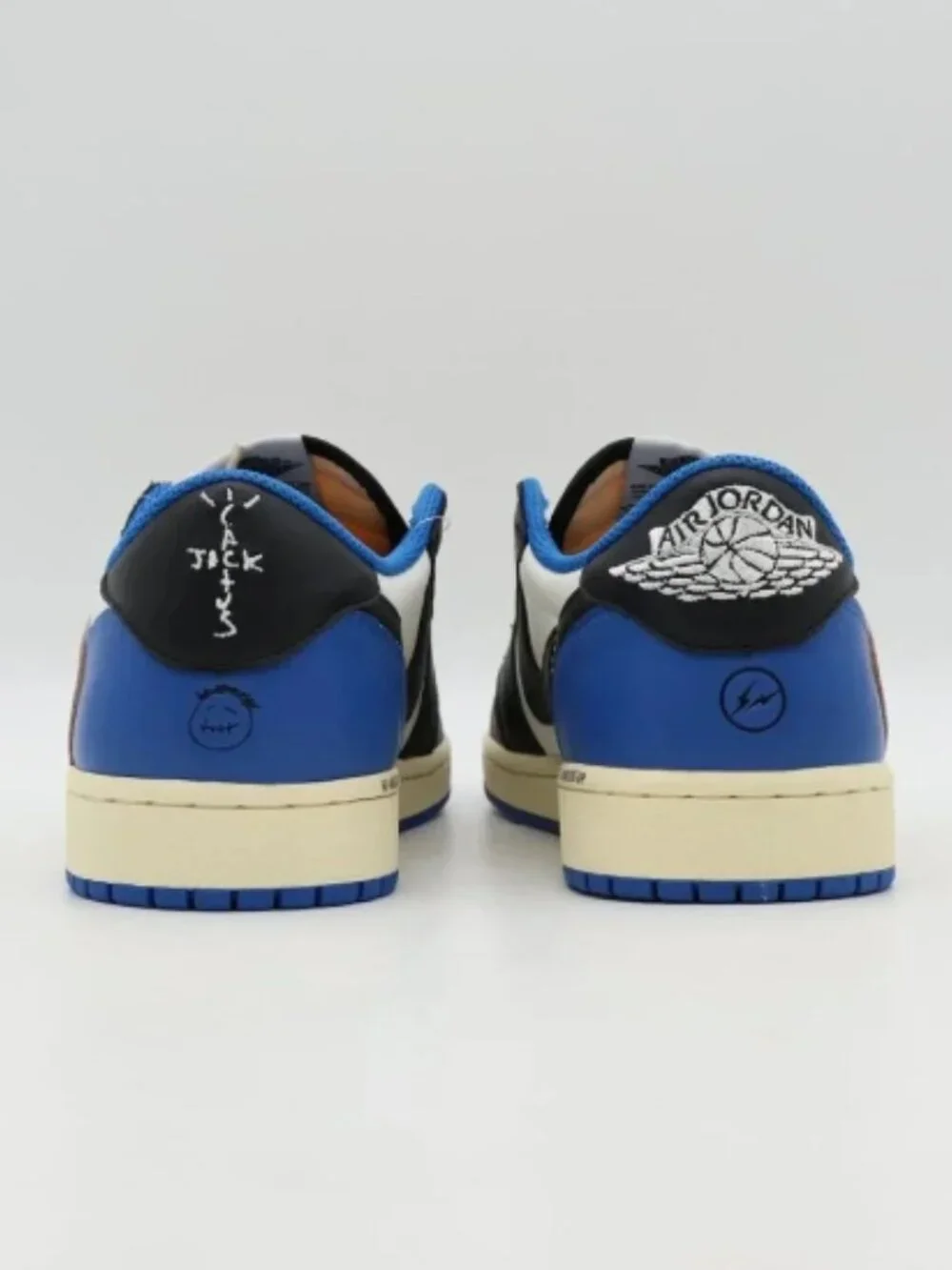 Travis Scott fragment design Nike Air Jordan 1 Low OG SP (Men's)
